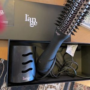 L’Ange Le Volume 60 mm hair tool. Includes cleaner